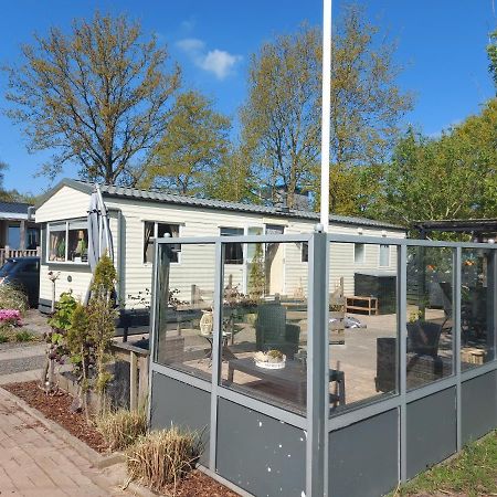 Us Twadde Plakje Op Vakantiepark Bergumermeer Suameer Eksteriør bilde